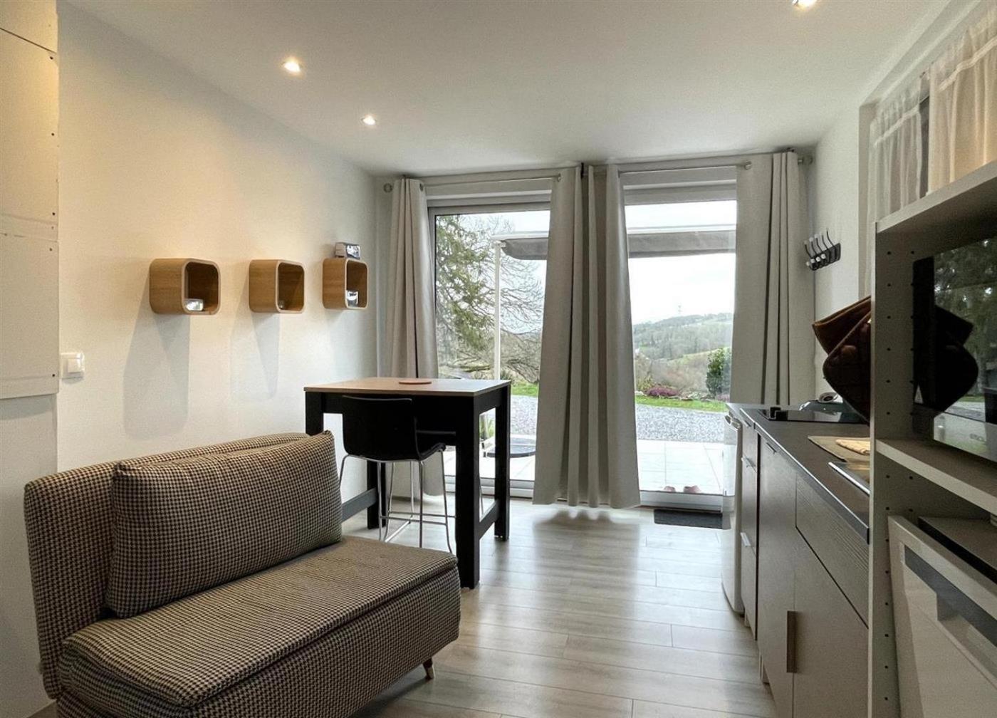 Studio Hébergement de vacances Arnos